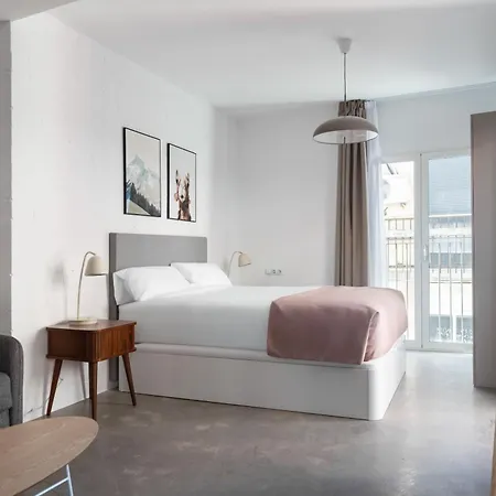 Limehome Hernan Cortes Almería